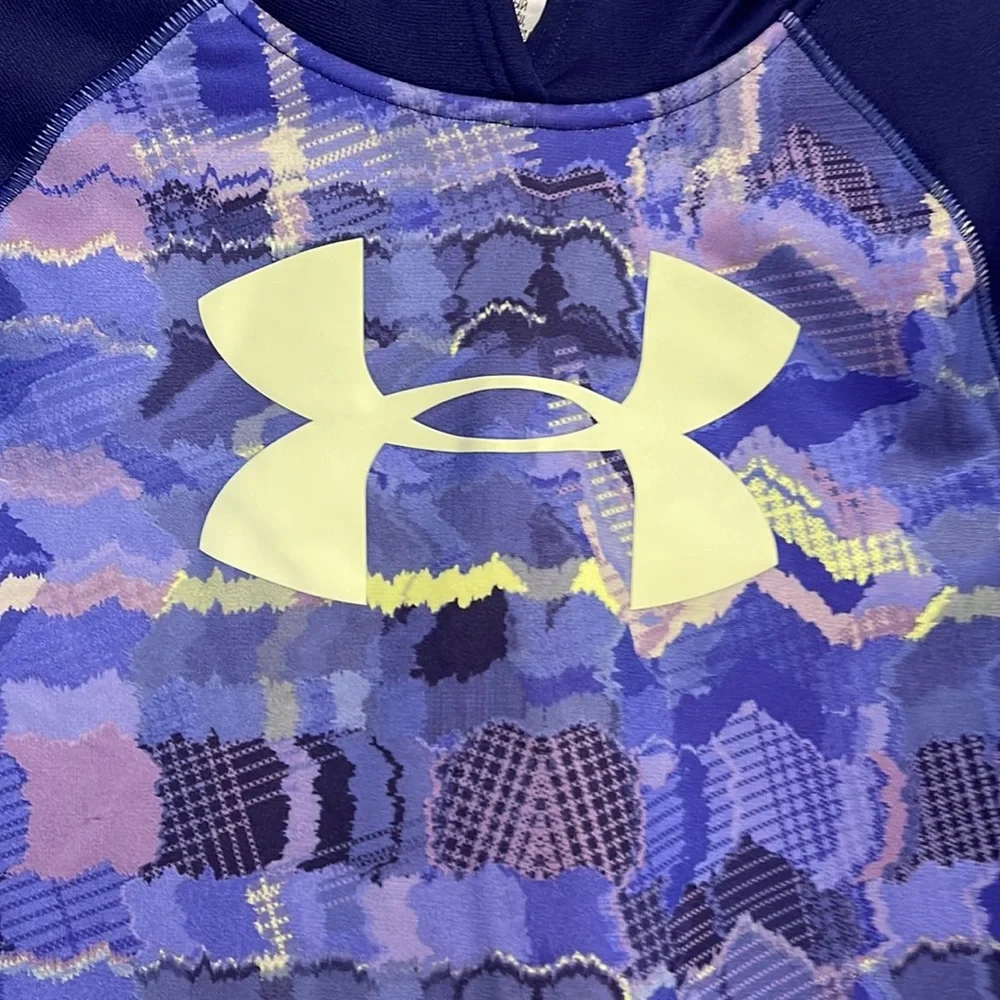 Under Armour sweatshirt in size Youth Medium YMD. NWOT - Picture 2 of 9